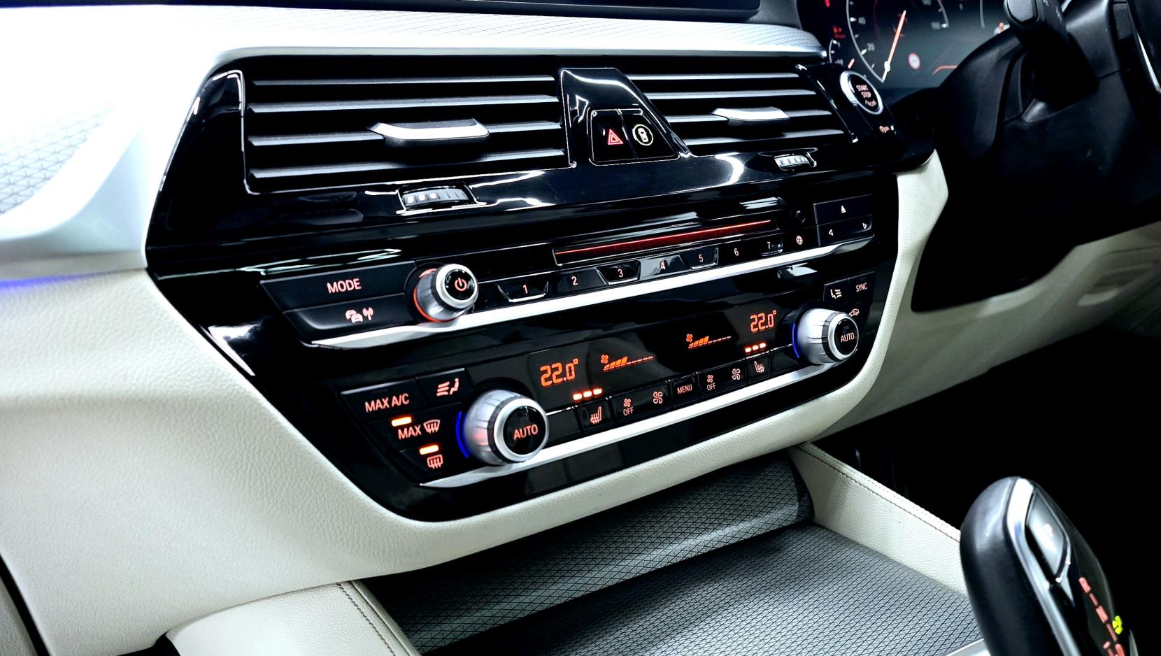 BMW 5 Series 2.0 520d M Sport Saloon 4dr Diesel Auto xDrive Euro 6 (s/s) (190 ps)