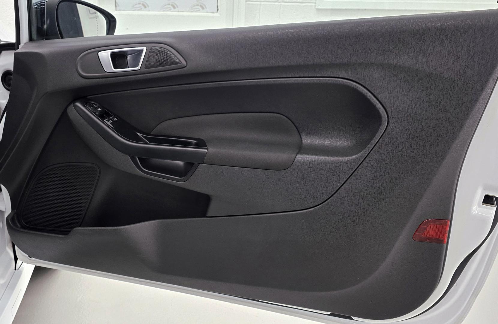 Ford Fiesta 1.6T EcoBoost ST-3 Hatchback 3dr Petrol Manual Euro 5 (s/s) (182 ps)