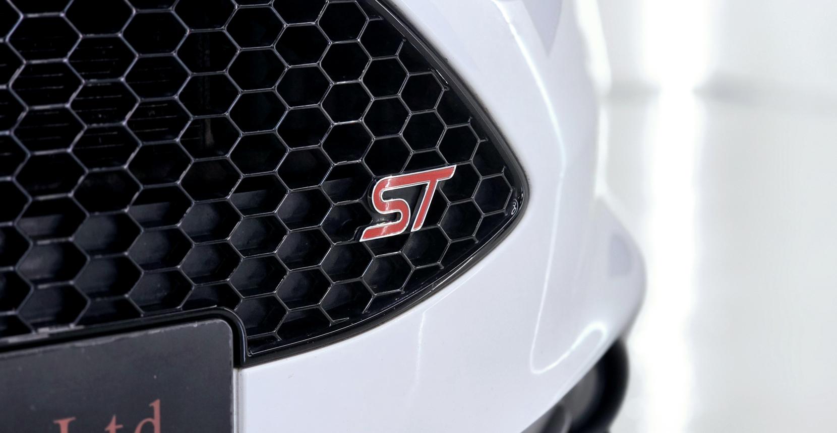 Ford Fiesta 1.6T EcoBoost ST-3 Hatchback 3dr Petrol Manual Euro 5 (s/s) (182 ps)