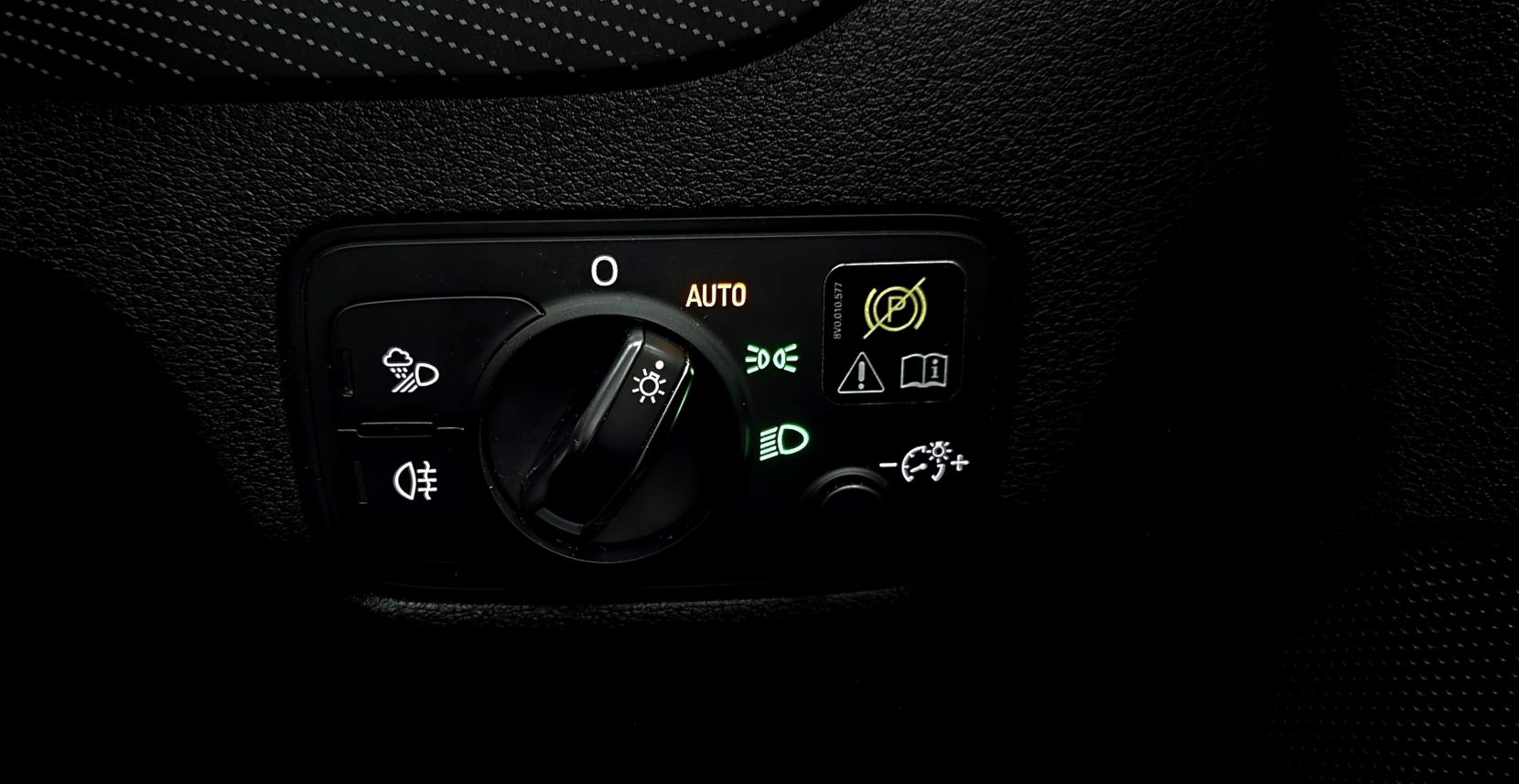 Audi Q2 1.4 TFSI CoD Edition 1 SUV 5dr Petrol Manual Euro 6 (s/s) (150 ps)