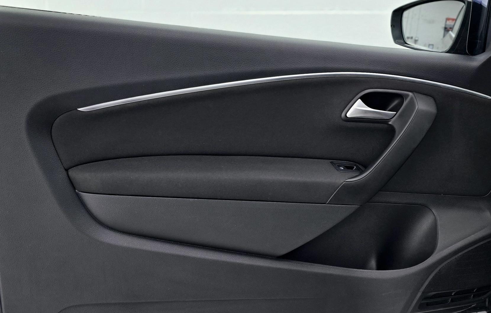 Volkswagen Polo 1.0 TSI BlueMotion Tech R-Line Hatchback 3dr Petrol Manual Euro 6 (s/s) (110 bhp)