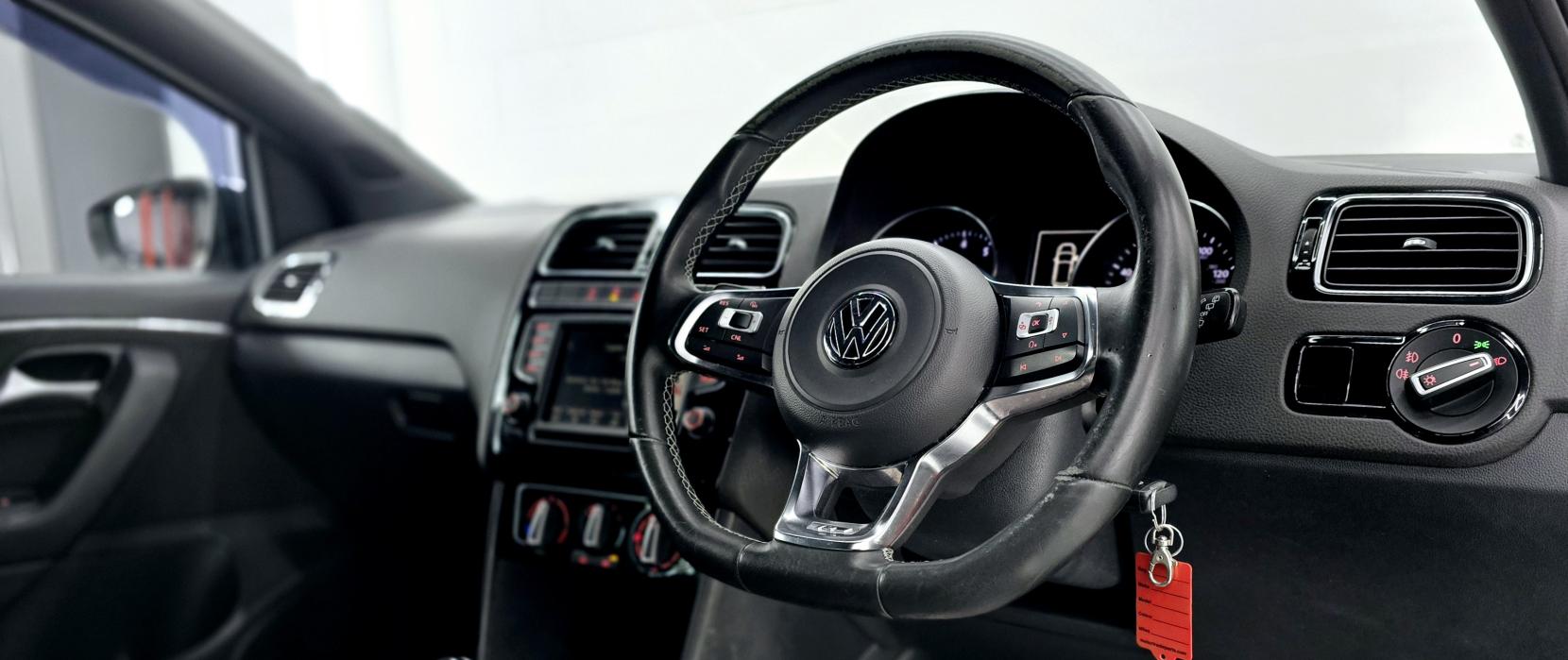 Volkswagen Polo 1.0 TSI BlueMotion Tech R-Line Hatchback 3dr Petrol Manual Euro 6 (s/s) (110 bhp)