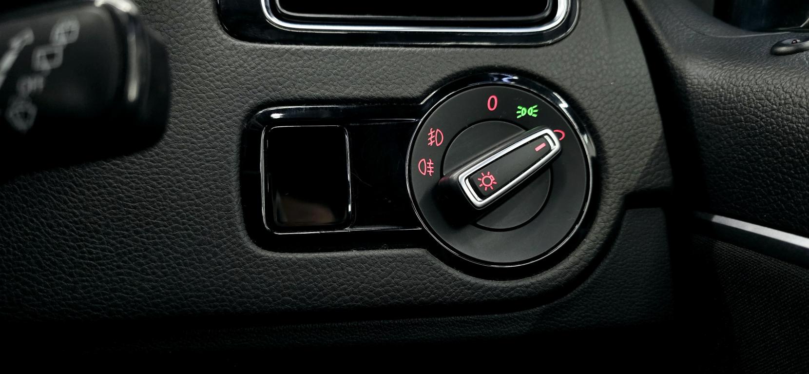 Volkswagen Polo 1.0 TSI BlueMotion Tech R-Line Hatchback 3dr Petrol Manual Euro 6 (s/s) (110 bhp)