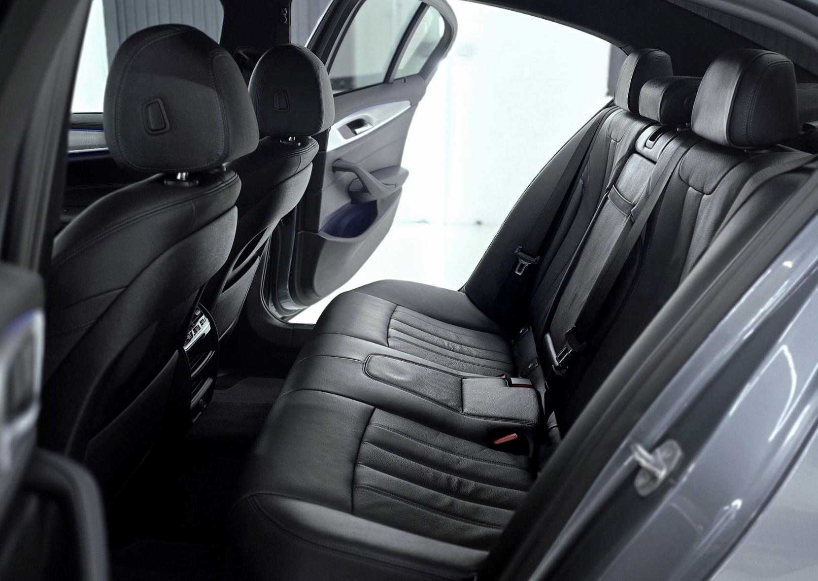 BMW 5 Series 2.0 530e 9.2kWh M Sport Saloon 4dr Petrol Plug-in Hybrid Auto Euro 6 (s/s) (252 ps)