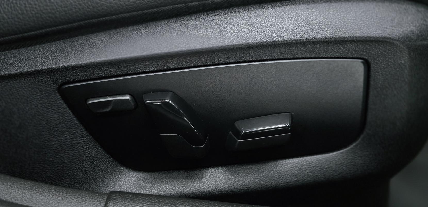 BMW 5 Series 2.0 530e 9.2kWh M Sport Saloon 4dr Petrol Plug-in Hybrid Auto Euro 6 (s/s) (252 ps)