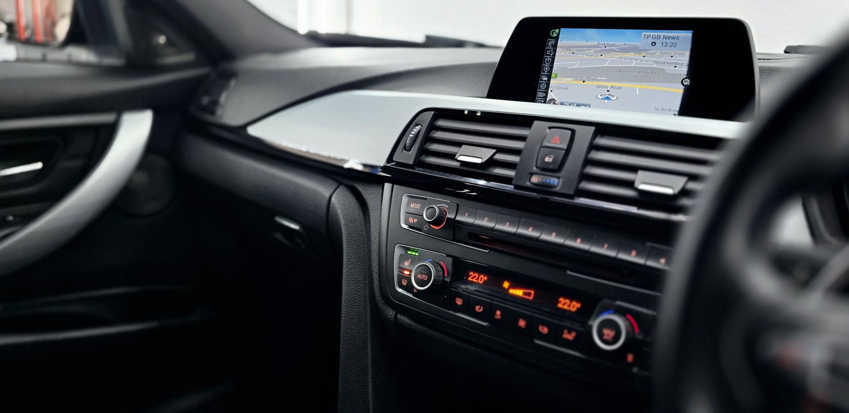 BMW 3 Series 2.0 320d M Sport Touring 5dr Diesel Auto xDrive Euro 5 (s/s) (184 ps)