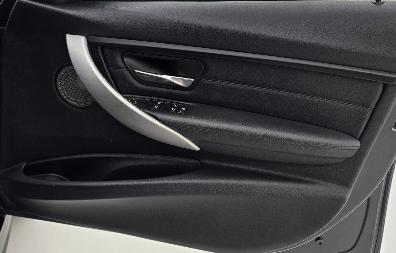 BMW 3 Series 2.0 320d M Sport Touring 5dr Diesel Auto xDrive Euro 5 (s/s) (184 ps)